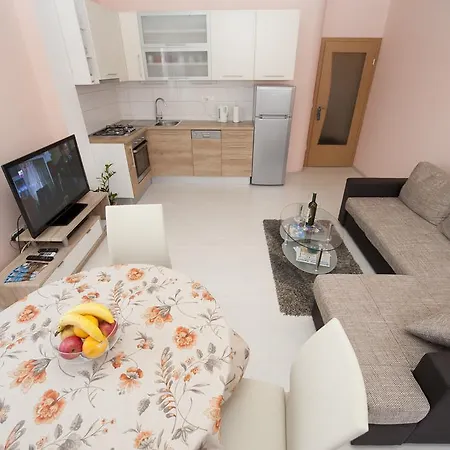 Apartment A&a
